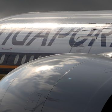 One dead after Heathrow flight hit by severe turbulence
