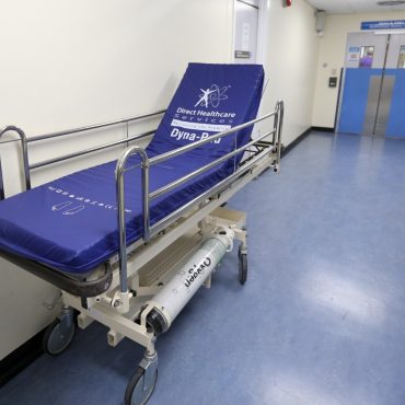 Nurses warn of national emergency in NHS
