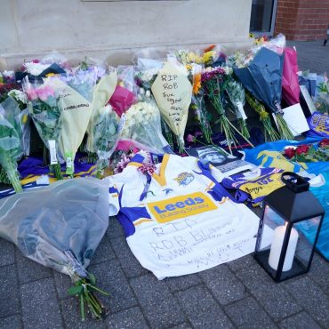 Kevin Sinfield pays tribute to wonderful friend Rob Burrow