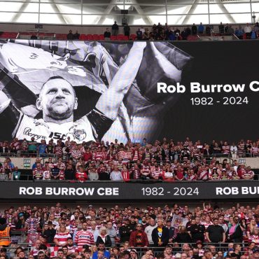 Leeds inspired by Rob Burrow tributes