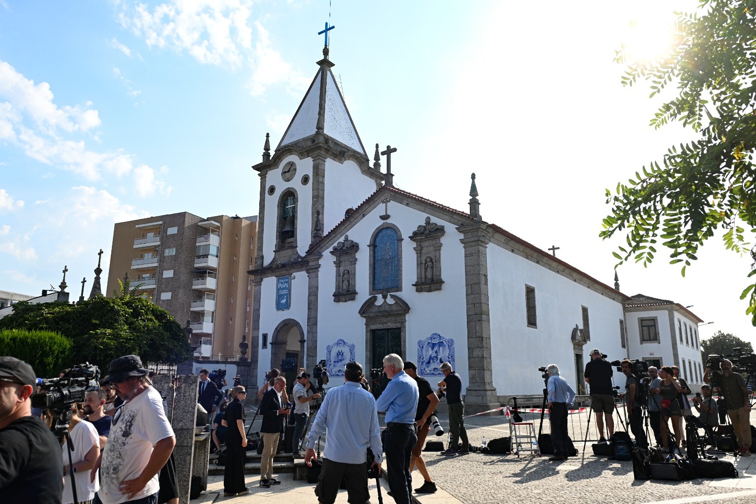 Liverpool Players Arrive In Portugal Ahead Of Diogo Jotas Funeral