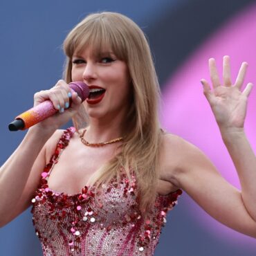 Taylor Swift And Travis Kelce Are Crazy About Each Other  NFL Stars Father