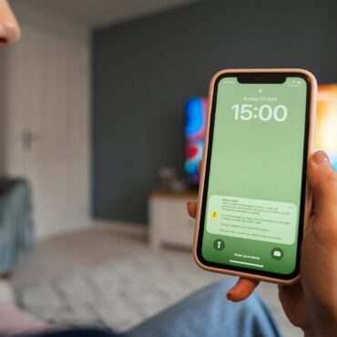 Emergency Alert Drill To Be Sent To UK Mobile Phones Next Weekend