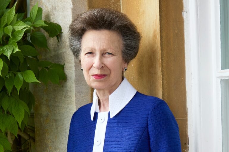 Annes Milestone 75th Birthday Marked With New Photograph