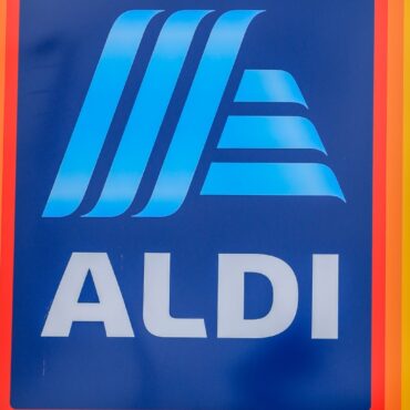 Aldis Christmas Sales Rise To 165bn