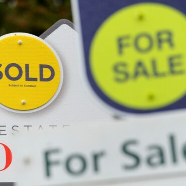 Average UK House Price Fell To Six Month Low In December Says Halifax