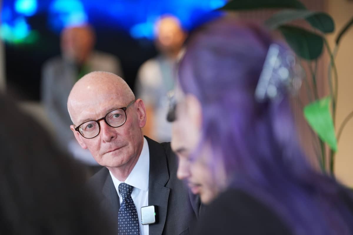 Major Retailers Pledge To Create 100000 Jobs For Neet Young People