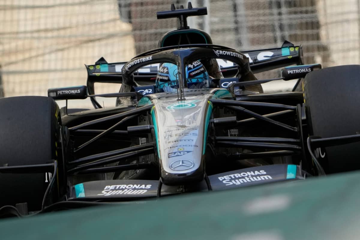 George Russell Takes Emphatic Azerbaijan Pole After Kimi Antonellis Crash