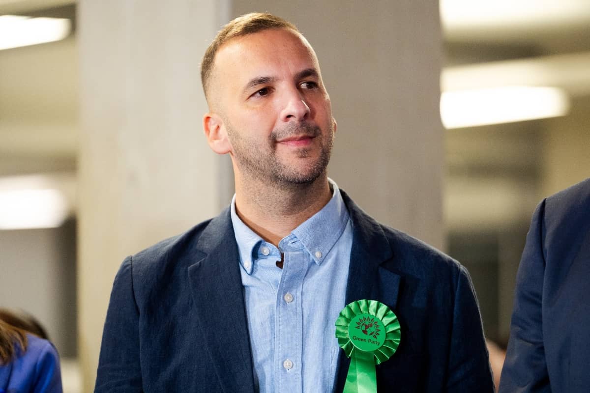Polanskis Polling Numbers Plummet After Bruising Month