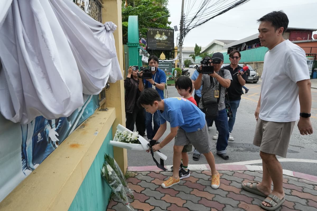 12 Year Old Girls Death Raises Thai School Shooting Toll To Eight