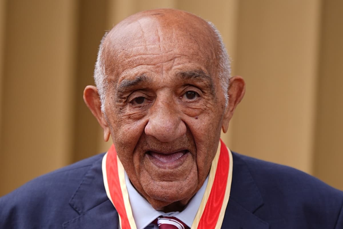 Rugby League Great Sir Billy Boston Dies Aged 92