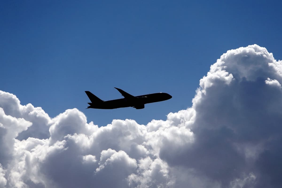 Heathrows Third Runway Delayed Until 2039