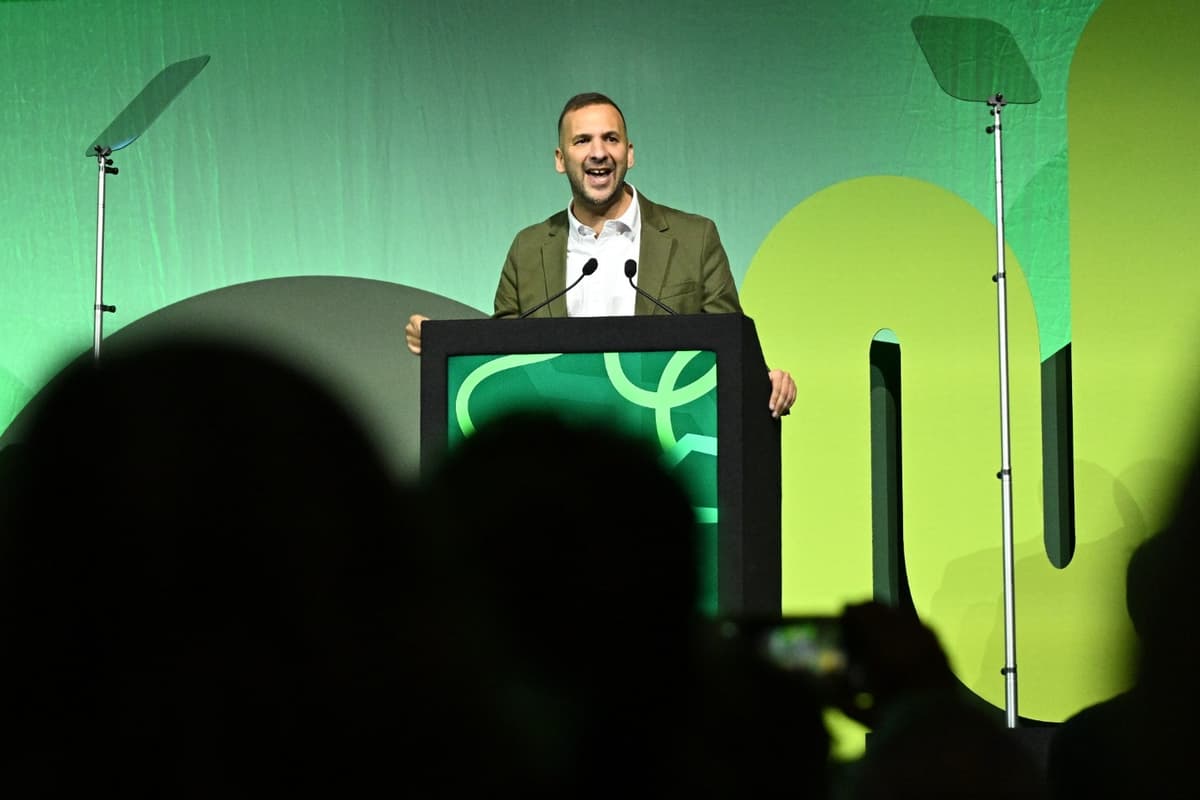 Greens Make Zionism Is Racism Party Policy As Polanski Skips Vote
