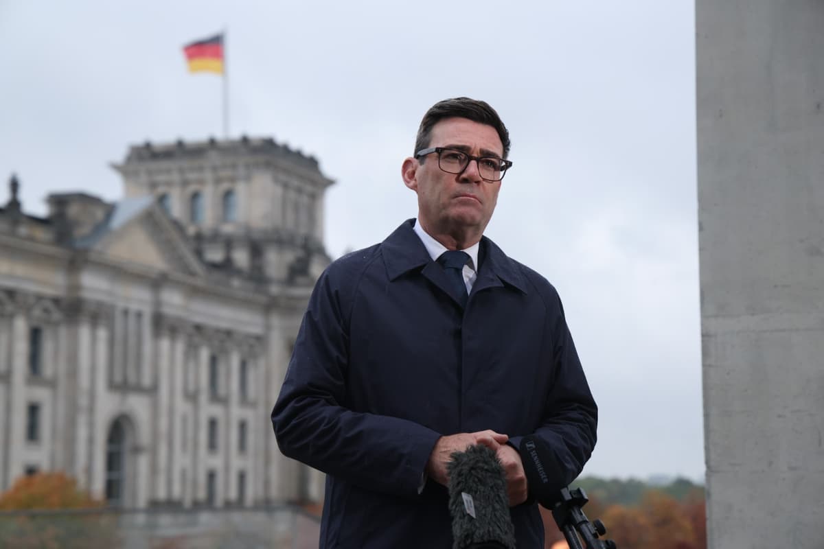 Andy Burnham Unveils 48m Partnership In Bid To Defeat Dementia