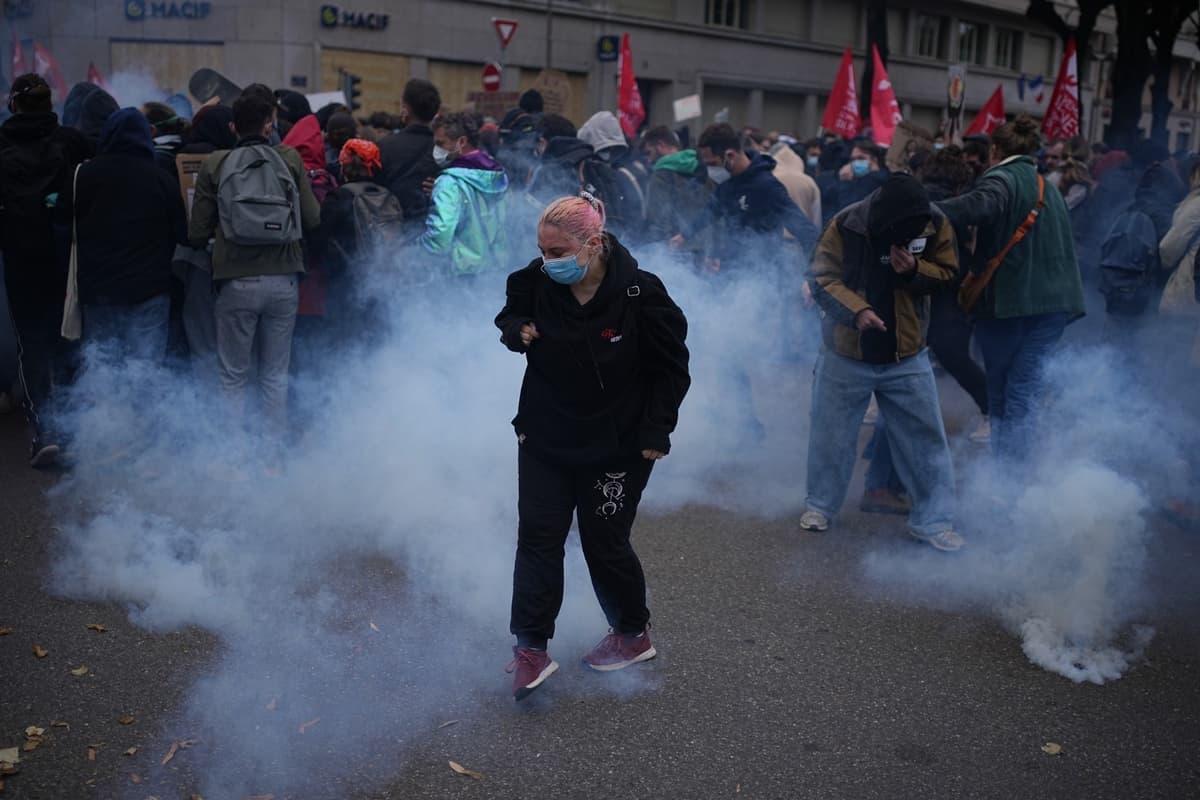 More Than 400000 Protest Across France