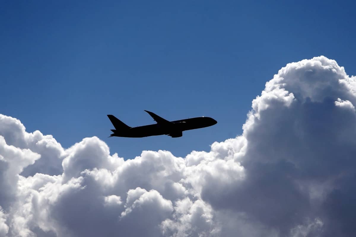 Heathrows Third Runway Delayed Until 2039