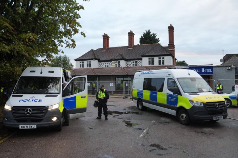 Councillors Vote To Urge Government To Close Epping Asylum Hotel