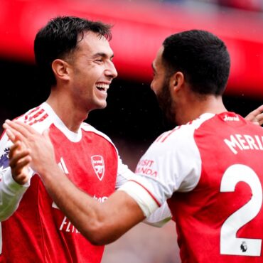 Arsenal Climb To Top As Attention Turns To Manchester Derby