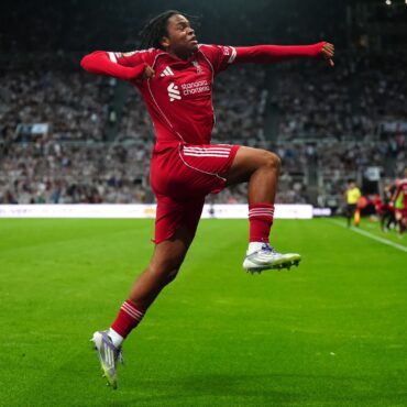 Seventeen Year Old Rio Ngumoha Signs First Professional Contract At Liverpool