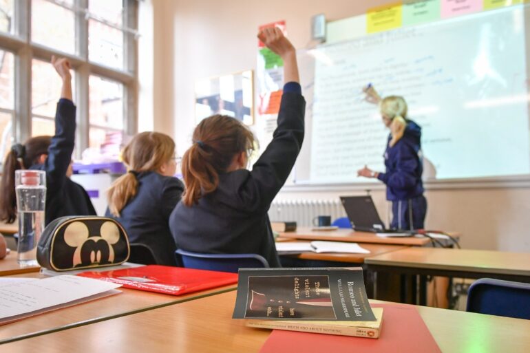 Education Unions Join Calls For Two Child Benefit Limit To Be Scrapped