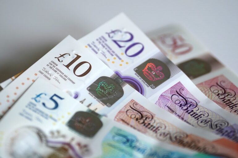 Some Of UKs Biggest Banks Investing Ever Larger Sums Into Fossil Fuels