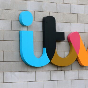 Im A Celebrity Get Me Out Of Here Returns With Overnight Audience Of Nearly 7 Million