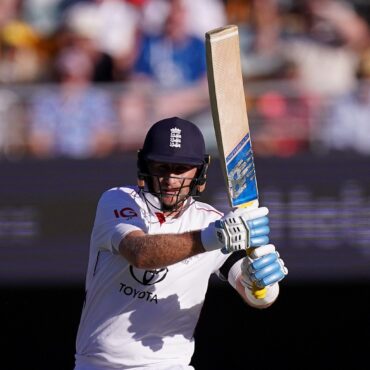 Joe Root Ends Wait For Test Century In Australia To Boost Englands Ashes Hopes
