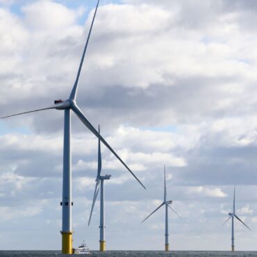 Mininster Hails Hugely Important Moment As UK Marks 25 Years Of Offshore Wind