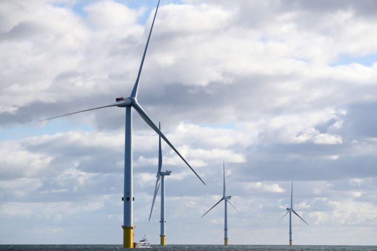 Mininster Hails Hugely Important Moment As UK Marks 25 Years Of Offshore Wind