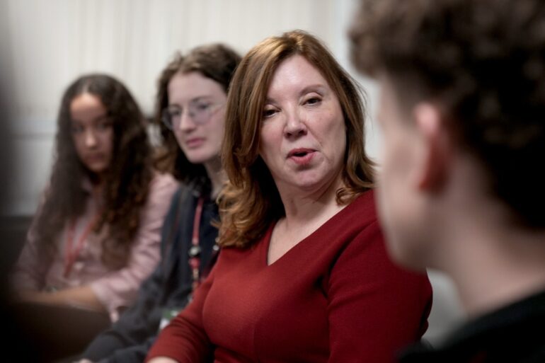 Childrens Tsar Urges Parents To Ditch Their Phones During Festive Family Time