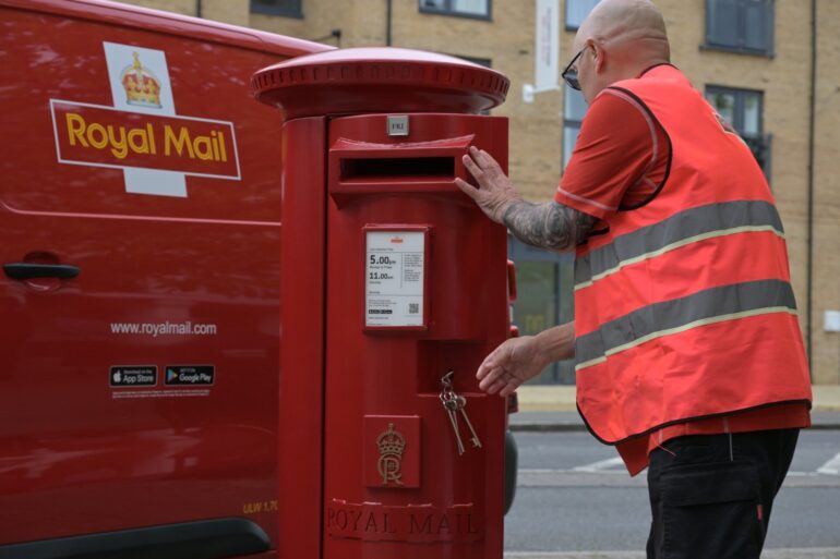 29 Of UK Adults Hit By Royal Mail Delays Over Christmas Warns Citizens Advice